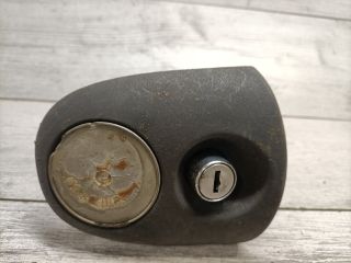 bontott OPEL CORSA B Csomagtér Nyitó Kar / Gomb