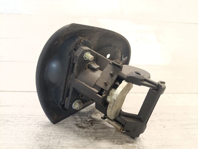 bontott OPEL CORSA B Csomagtér Nyitó Kar / Gomb