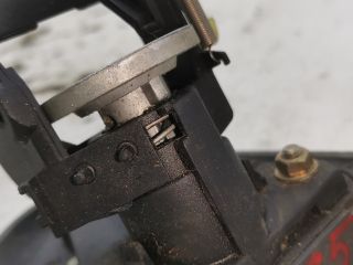 bontott OPEL CORSA B Csomagtér Nyitó Kar / Gomb