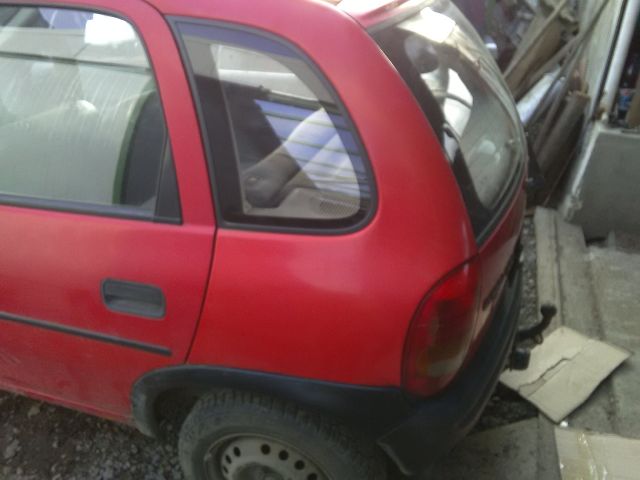 bontott OPEL CORSA B Csomagtérajtó Kárpit