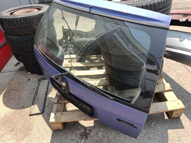 bontott OPEL CORSA B Csomagtérajtó (Részeivel)