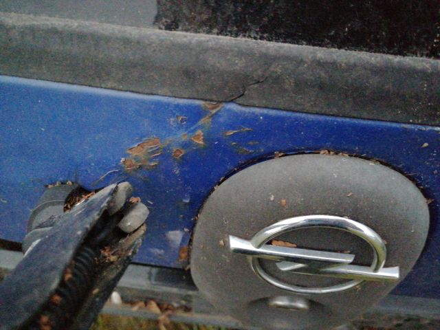 bontott OPEL CORSA B Csomagtérajtó (Részeivel)