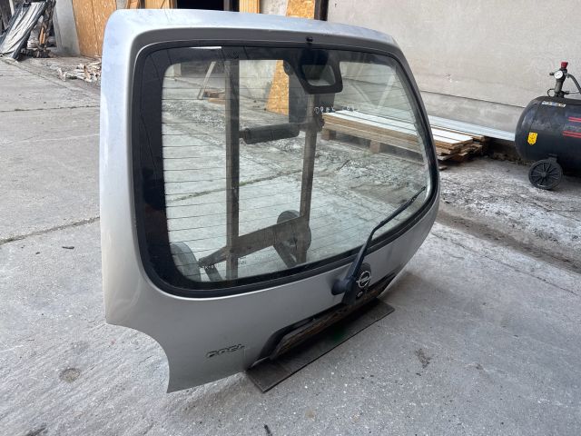 bontott OPEL CORSA B Csomagtérajtó (Részeivel)