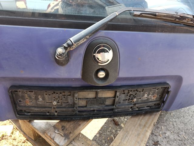 bontott OPEL CORSA B Csomagtérajtó (Részeivel)