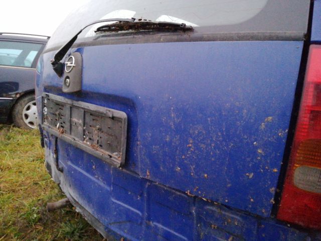 bontott OPEL CORSA B Csomagtérajtó (Részeivel)