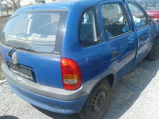 bontott OPEL CORSA B Csomagtérajtó Zárbetét