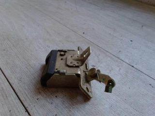 bontott OPEL CORSA B Csomagtérajtó Zárszerkezet