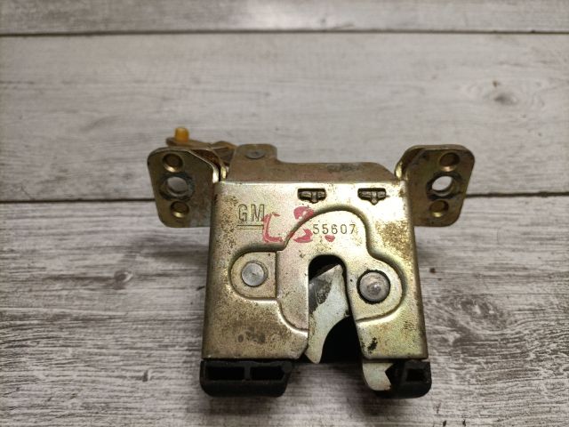 bontott OPEL CORSA B Csomagtérajtó Zárszerkezet