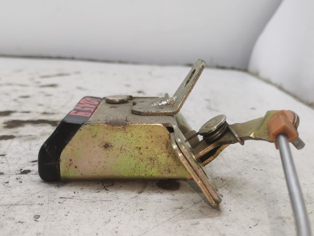 bontott OPEL CORSA B Csomagtérajtó Zárszerkezet