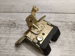 bontott OPEL CORSA B Csomagtérajtó Zárszerkezet