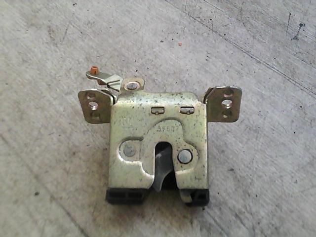 bontott OPEL CORSA B Csomagtérajtó Zárszerkezet