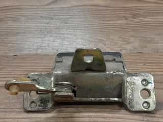 bontott OPEL CORSA B Csomagtérajtó Zárszerkezet