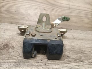 bontott OPEL CORSA B Csomagtérajtó Zárszerkezet