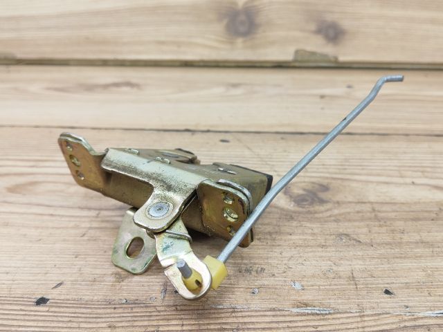 bontott OPEL CORSA B Csomagtérajtó Zárszerkezet