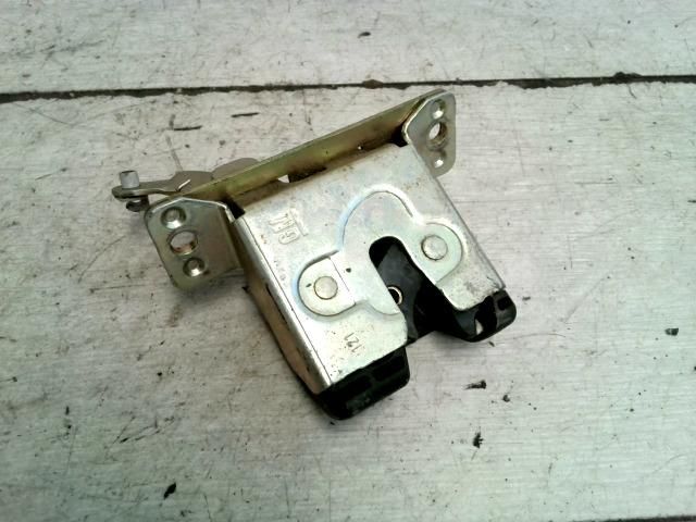 bontott OPEL CORSA B Csomagtérajtó Zárszerkezet