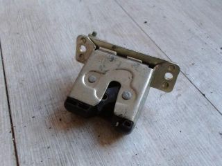 bontott OPEL CORSA B Csomagtérajtó Zárszerkezet