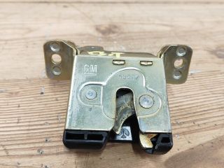 bontott OPEL CORSA B Csomagtérajtó Zárszerkezet