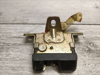 bontott OPEL CORSA B Csomagtérajtó Zárszerkezet