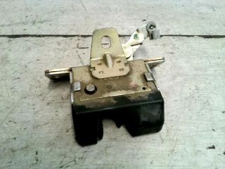 bontott OPEL CORSA B Csomagtérajtó Zárszerkezet