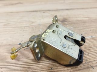 bontott OPEL CORSA B Csomagtérajtó Zárszerkezet