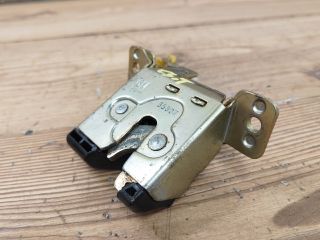 bontott OPEL CORSA B Csomagtérajtó Zárszerkezet