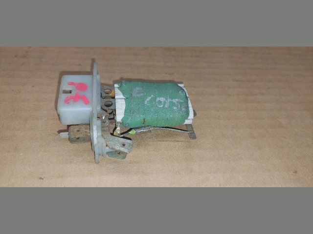 bontott OPEL CORSA B Előtét Ellenállás Fűtőmotor