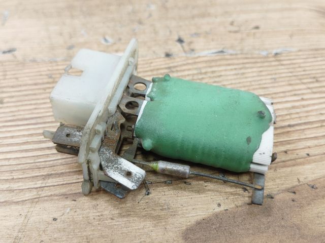 bontott OPEL CORSA B Előtét Ellenállás Fűtőmotor