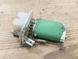 bontott OPEL CORSA B Előtét Ellenállás Fűtőmotor