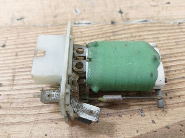 bontott OPEL CORSA B Előtét Ellenállás Fűtőmotor