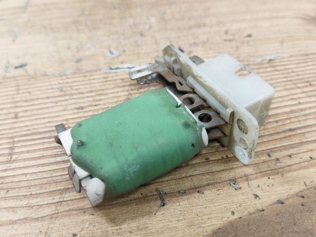 bontott OPEL CORSA B Előtét Ellenállás Fűtőmotor