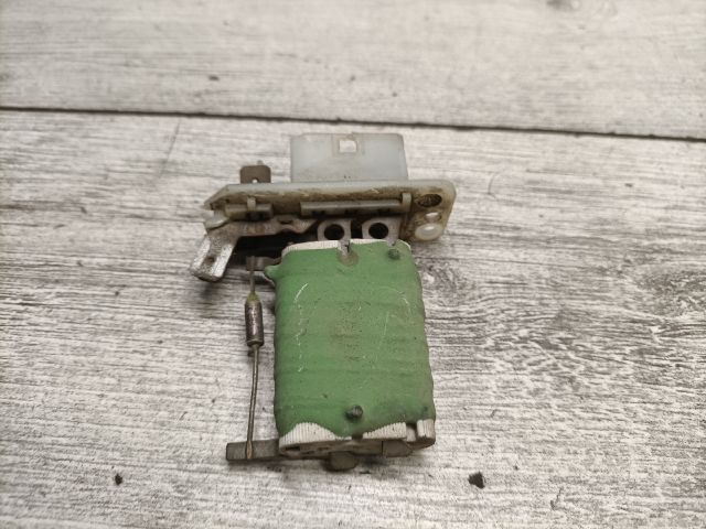 bontott OPEL CORSA B Előtét Ellenállás Fűtőmotor