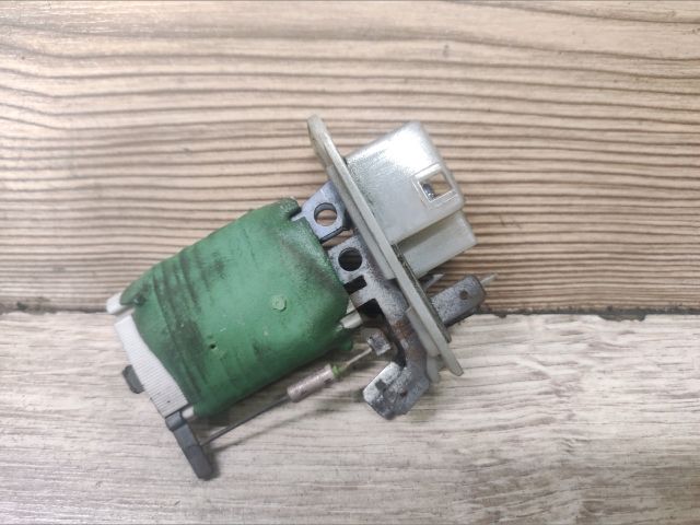 bontott OPEL CORSA B Előtét Ellenállás Fűtőmotor