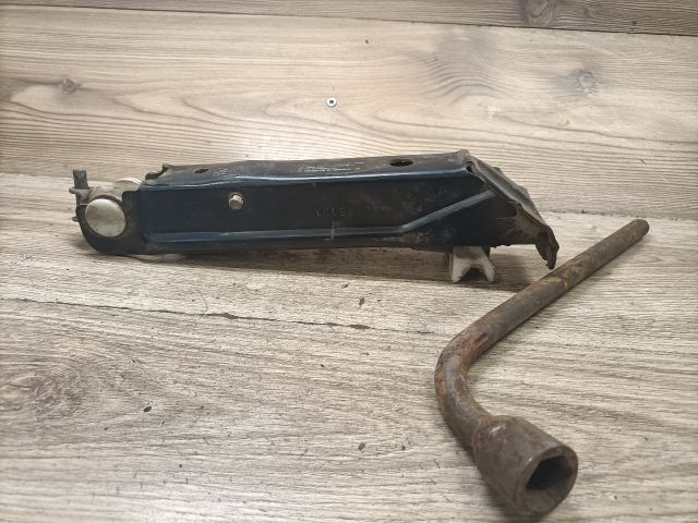 bontott OPEL CORSA B Emelő