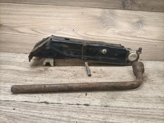 bontott OPEL CORSA B Emelő