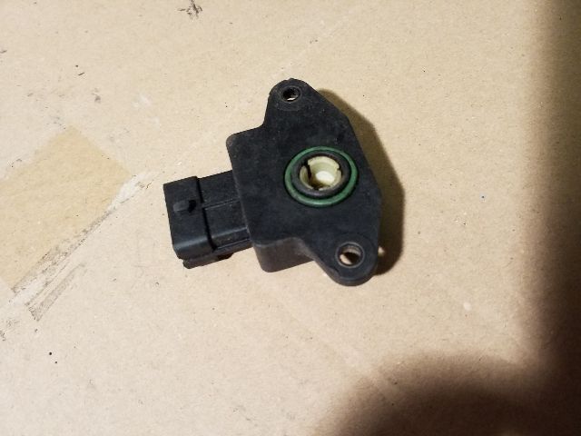 bontott OPEL CORSA B Fojtószelep Jeladó