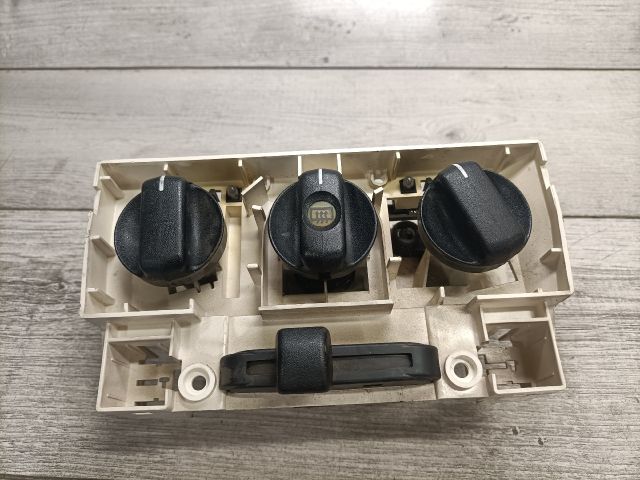 bontott OPEL CORSA B Fűtéskapcsoló (Nem klímás)