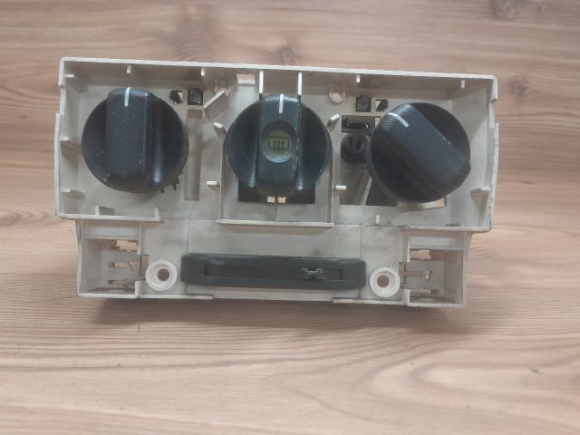 bontott OPEL CORSA B Fűtéskapcsoló (Nem klímás)