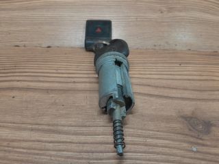 bontott OPEL CORSA B Gyújtáskapcsoló Zárbetét
