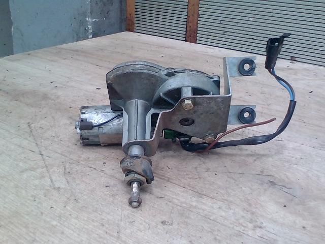 bontott OPEL CORSA B Hátsó Ablaktörlő Motor