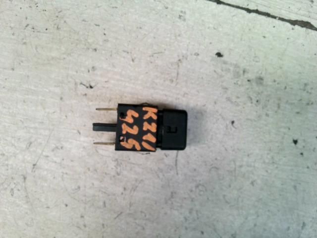 bontott OPEL CORSA B Hátsó Ködzárófény Kapcsoló