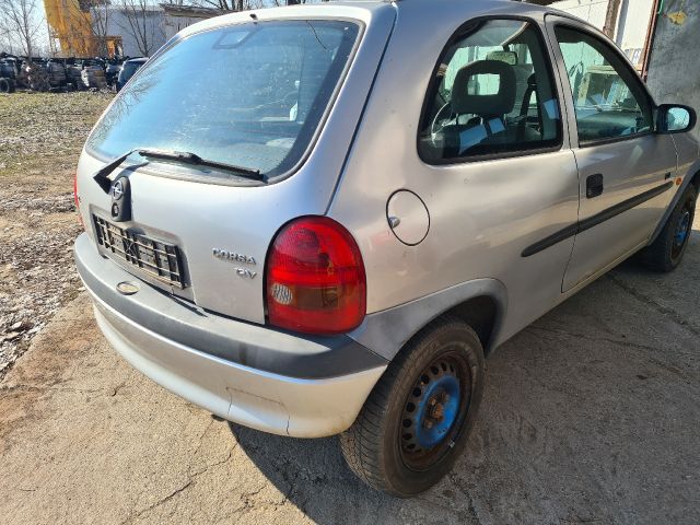 bontott OPEL CORSA B Hátsó Lökhárító (Részeivel)