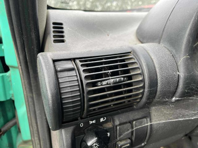 bontott OPEL CORSA B Hűtőrács