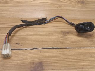 bontott OPEL CORSA B Jobb első Ablakemelő Kapcsoló