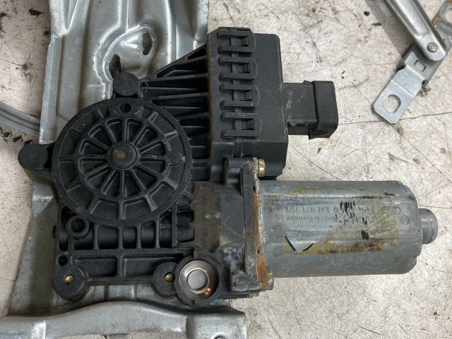 bontott OPEL CORSA B Jobb első Ablakemelő Szerkezet (Elektromos)