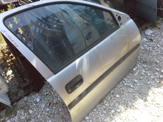 bontott OPEL CORSA B Jobb első Ajtó (Részeivel)