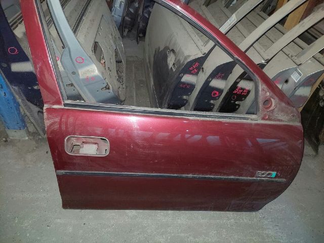 bontott OPEL CORSA B Jobb első Ajtó (Részeivel)