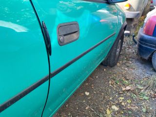 bontott OPEL CORSA B Jobb első Ajtó (Üres lemez)