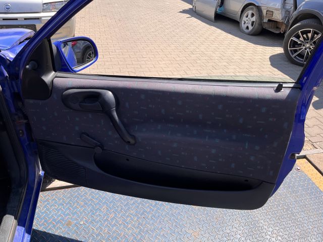 bontott OPEL CORSA B Jobb első Ajtóhatároló