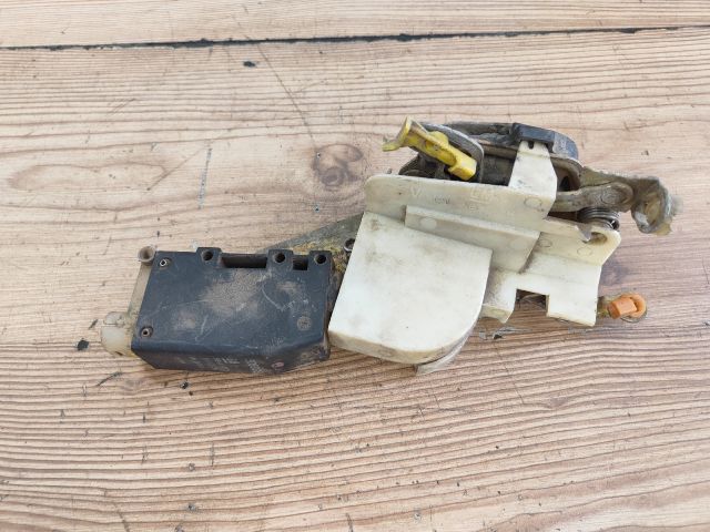 bontott OPEL CORSA B Jobb első Ajtózár