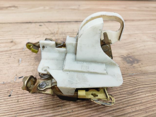 bontott OPEL CORSA B Jobb első Ajtózár